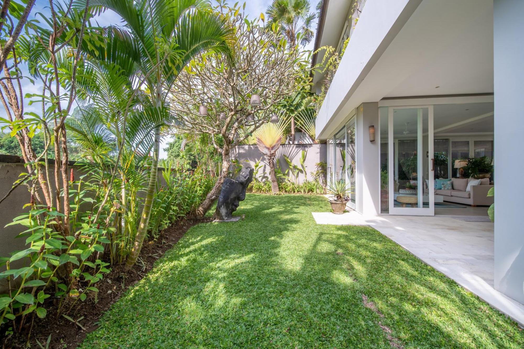 Villa Sunsara 4 - Enchanting 4Br Villa In A Great Location チャングー エクステリア 写真